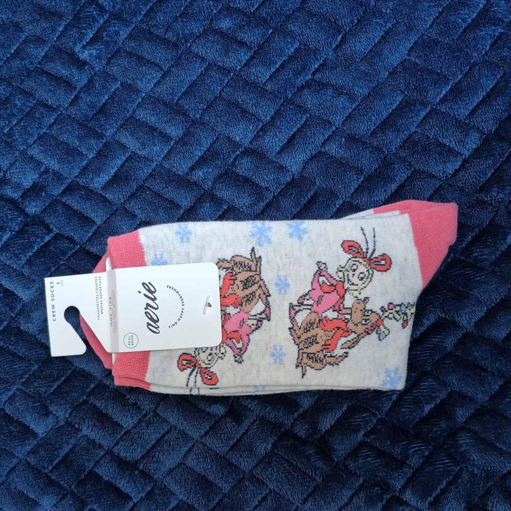 Cindy Lou Who & Max Festive Crew Socks! NWT!